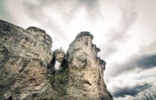 Величествения Караджов Камък.